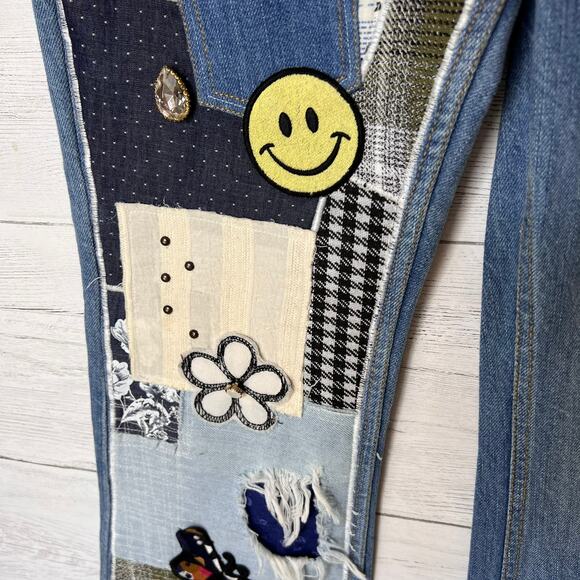 Urban Outfitters BDG Jeans Womens Size 24 Patchwork Flare Indigo Raw Hem Funky - Picture 9 of 16